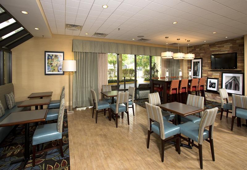 Hampton Inn Fairfax City Esterno foto